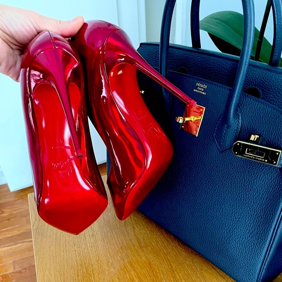 CHRISTIAN LOUBOUTIN pumps. - Picture 15 of 16